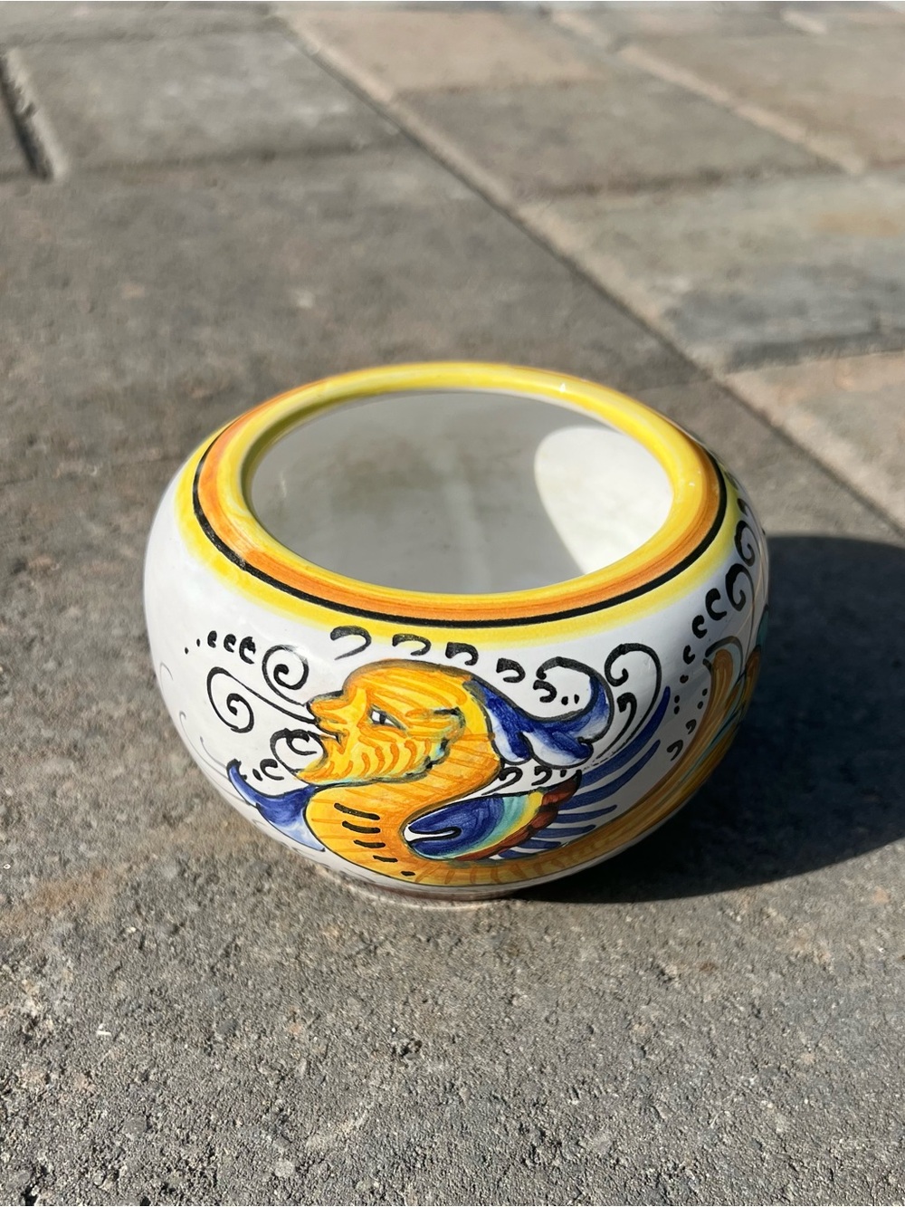 Deruta Italy Hand Painted Majolica Bowl Raffaellesco Griffin Pattern